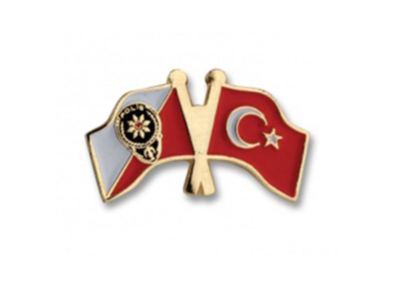 Türk Bayraklı Yaka Rozeti - OZ-R 46
